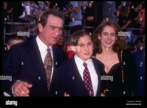 June 9, 1995; Hollywood, CA, USA; TOMMY LEE JONES, wife, and son ...