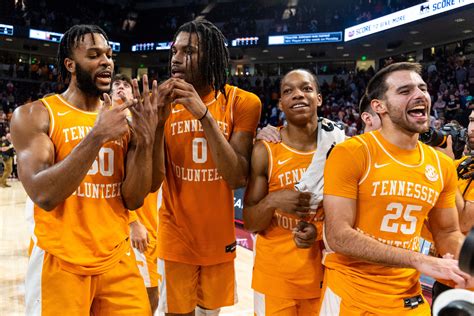 Tennessee basketball wins SEC championship with win at South Carolina