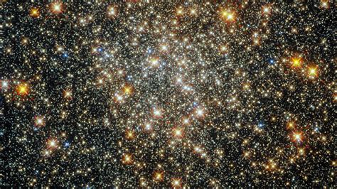 Hubble telescope peers deep into Milky Way galaxy, captures starfield ...