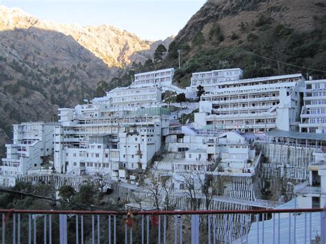 Vaishno Devi - Temple in Jammu and Kashmir - Thousand Wonders