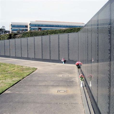 'Wall South' Vietnam Memorial – Pensacola, Florida - Atlas Obscura