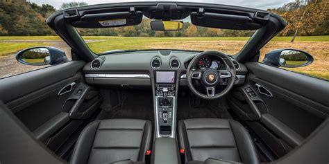 Porsche 718 Boxster Interior & Infotainment | carwow