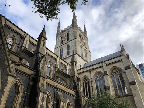 Southwark Cathedral, London - Books And Travel