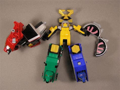 The Toy Museum: Power Rangers Samurai Megazord