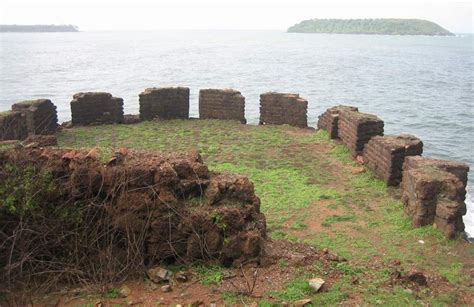 Top 7 Forts in North and South Goa That You Can Visit