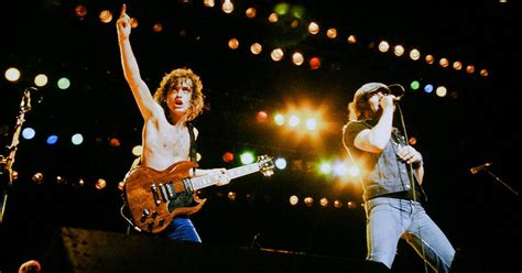 AC/DC - Back In Black