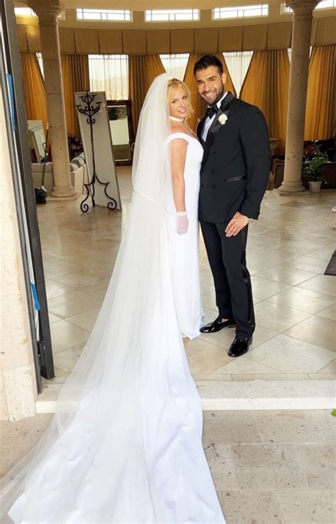 Britney Spears’ Wedding Photos: Relive Her Big Day With Sam Asghari ...