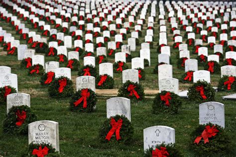 Volunteers, wreaths needed to decorate veterans’ headstones at ...