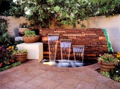 21 Backyard Wall Fountain Ideas to Wow Your Visitors