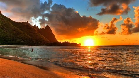 Top 10 Sunset Beaches, Oahu Hawaii | Found The World