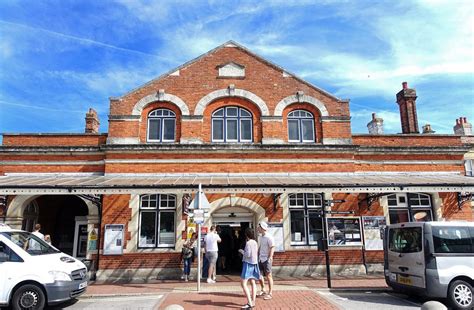 Salisbury Rail Station, Salisbury