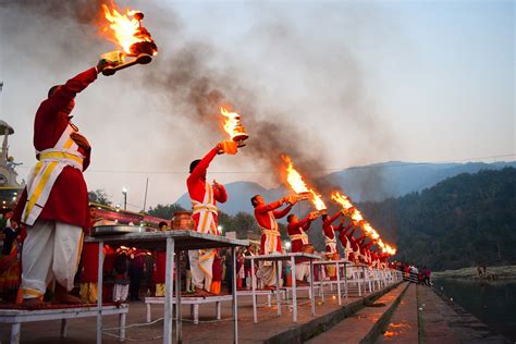 Ganga Aarti in Rishikesh: Best Place, Timing & Tips