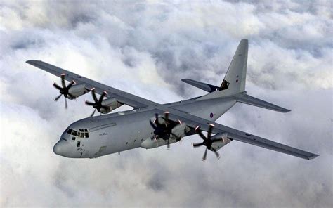 Defensa y Armas: Avión de Transporte Medio C-130J