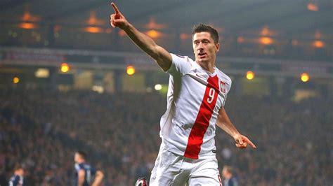 Robert Lewandowski Now Poland's All-Time Leading Scorer