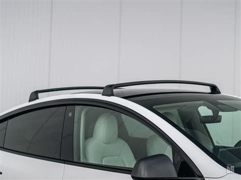 Model Y Roof Rack - Tesloid Canada