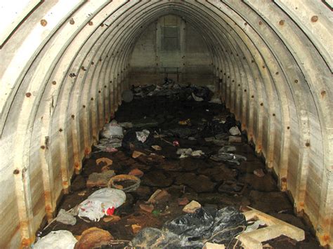 WW2 air raid shelter (interior) © Evelyn Simak cc-by-sa/2.0 :: Geograph ...