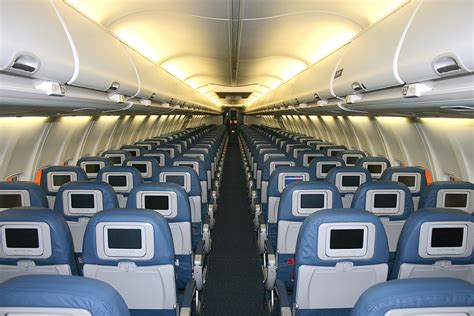 File:Delta Air Lines Boeing 737-800 cabin.jpg - Wikipedia