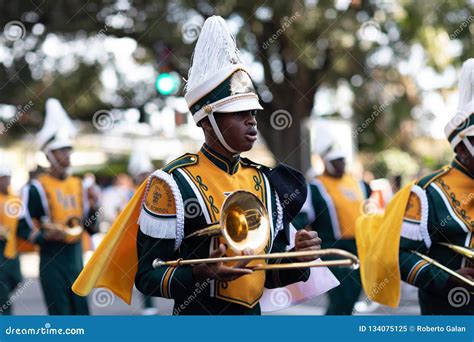 The Bayou Classic Parade 2018 Editorial Image - Image of thanksgiving ...