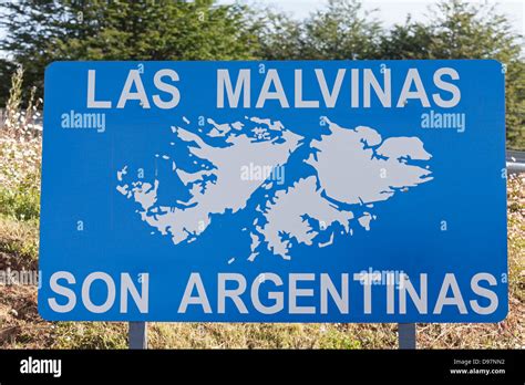 Las Malvinas son Argentinas - road sign seen in Argentina Stock Photo ...