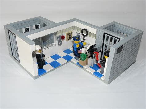 LEGO IDEAS - Police Station Booking & Line-Up Room