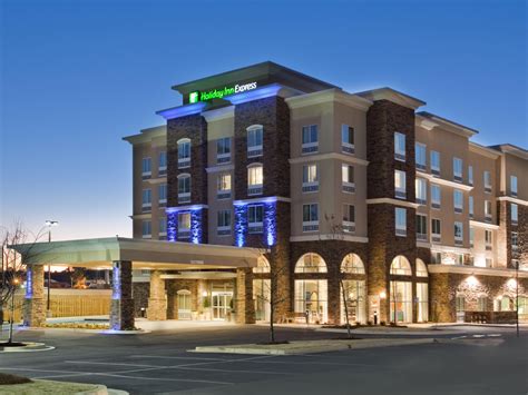 Hotels in Augusta, GA near Fort Gordon | Holiday Inn Express Augusta ...