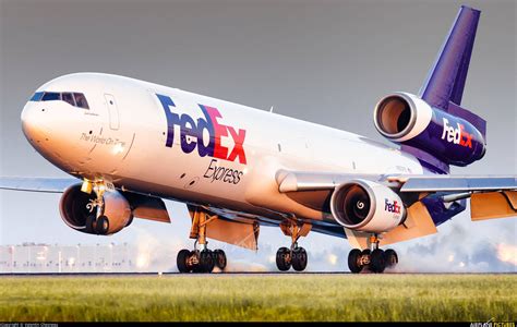 [100+] Fedex Wallpapers | Wallpapers.com