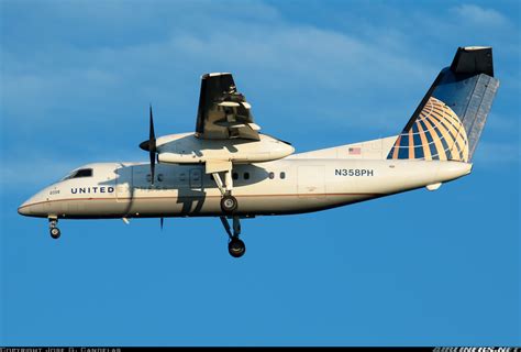 Bombardier DHC-8-202Q Dash 8 - United Express (CommutAir) | Aviation ...