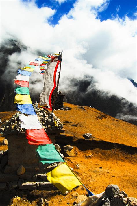 nepal prayer flags by MugdimanDhaulagiri on DeviantArt