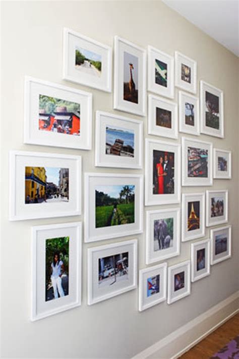 How to Arrange Photos on the Wall