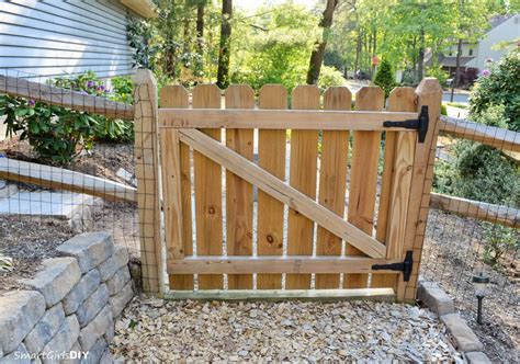 21 DIY Fence Gate Ideas-Learn How To Build A Fence Gate For Your Yard ...