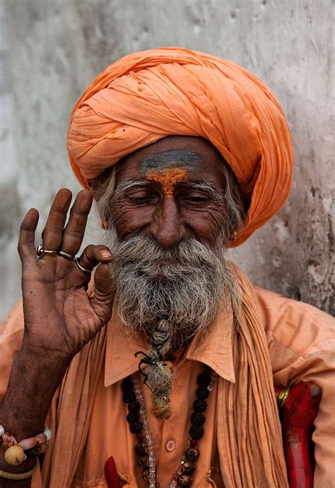 Petit Cabinet de Curiosites | People around the world, People of the ...