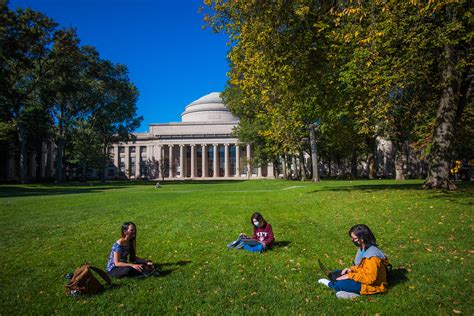 MIT Rises in 2022 US News Rankings | alum.mit.edu