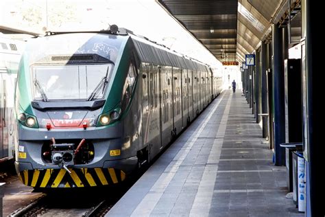 Violenza sul treno Milano-Bergamo: aggressore condannato a 4 anni e 2 ...