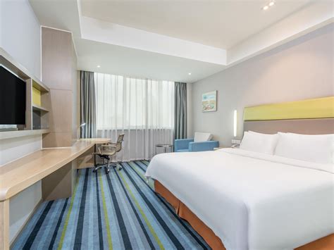 Holiday Inn Express Hefei Downtown Guest Room & Suite Options