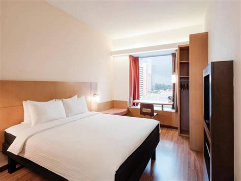 Ibis Singapore on Bencoolen Hotel - Booking Deals + 2019 Promos