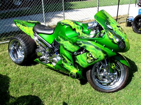 BroAryan's Bikezz Web: Best Modified Motorbikes Model (by: BroAryan)