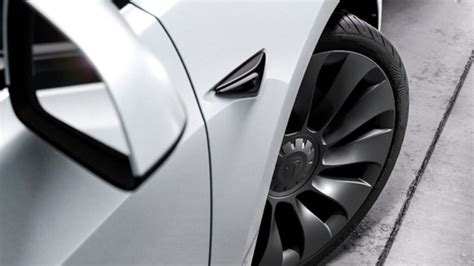 Tesla Tire Rotation Pattern: How to Rotate Tires on a Tesla ...