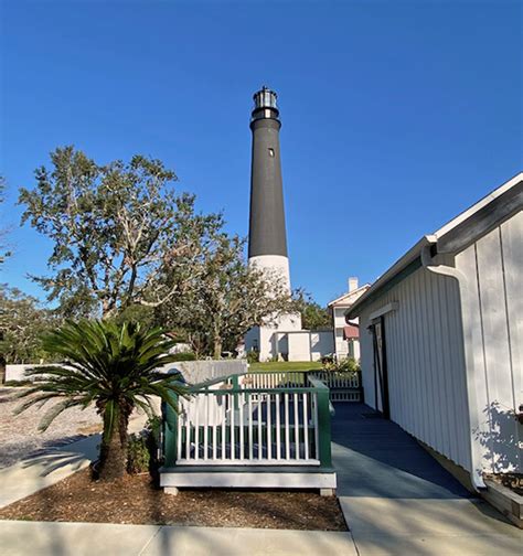 Pensacola Lighthouse, Florida at Lighthousefriends.com