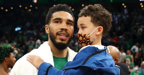 Jayson Tatum opens up about "growing up together" with son Deuce - CBS ...