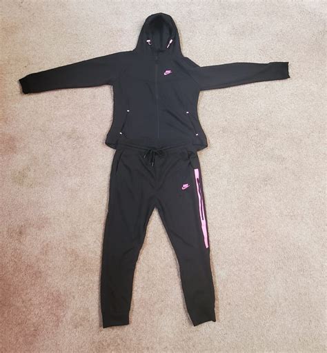 Jogging Suit- Black & Pink Nike - Buyers and sellers extraordinaire ...