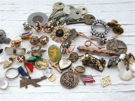 Judith B Designs: Pile of trinkets and a winner