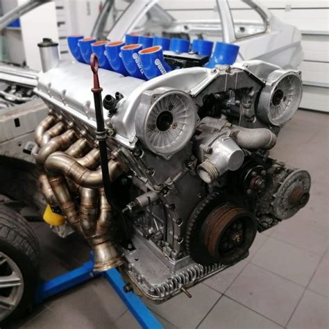 BMW E30 with a Turbo M70 V12 – Engine Swap Depot