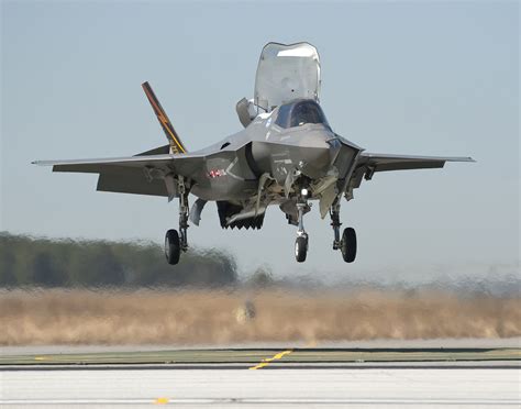 The F-35B: First Descent | Lockheed Martin