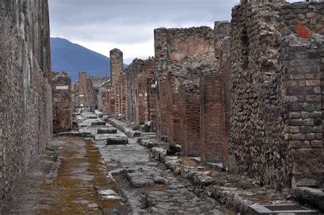 Italy's Lost City of Pompeii: A Photojournal - Jennifer Lyn King