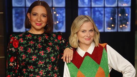 Amy Poehler & Maya Rudolph Are Reuniting To Host 'Baking It' Season 2