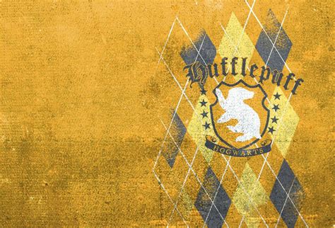 Hogwarts Crest Wallpaper Hufflepuff