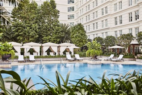 Park Hyatt Saigon 40m-long pool - Oi