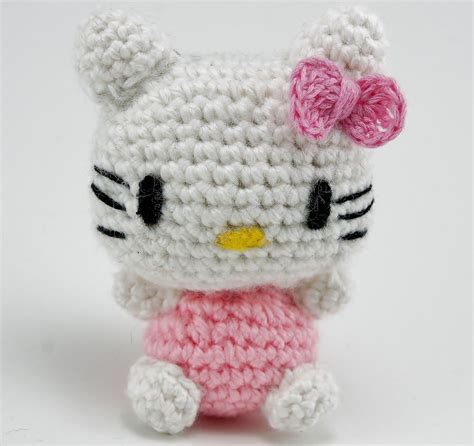 Random assortment: Hello Kitty amigurumi for a friend | Crochet de ...