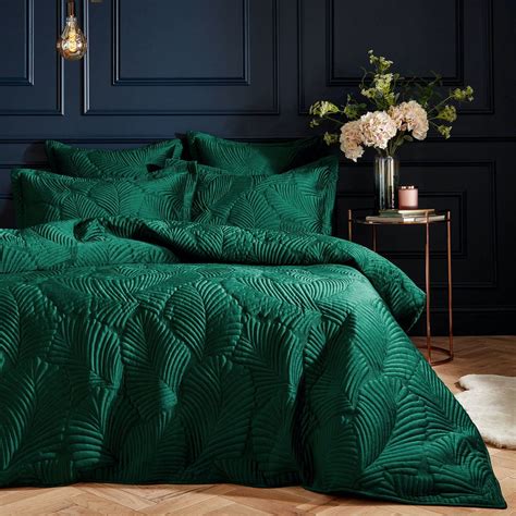 Palmeria Quilted Duvet Set - Emerald | Bedroom green, Bed linens luxury ...