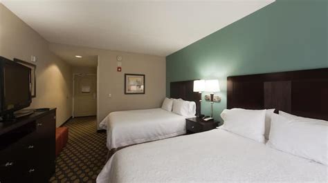 Hampton Inn New Brunswick Hotel in North Brunswick, NJ